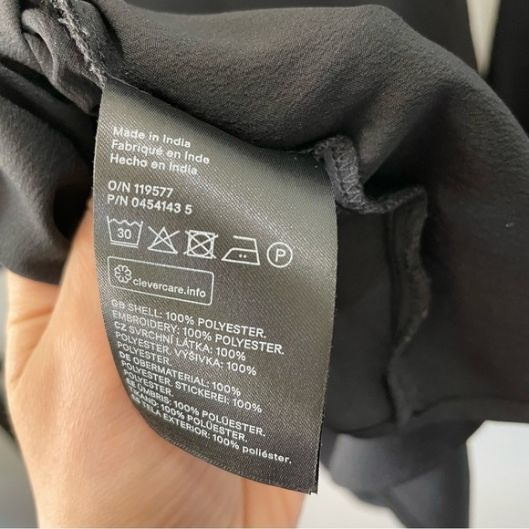 [4] H&M Black with Pink & White Floral Long Bell Sleeve Mini Dress - Picture 9 of 11